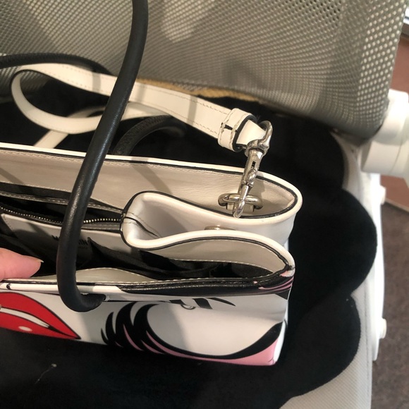 Moschinos square logo shopper tote - Picture 4 of 9